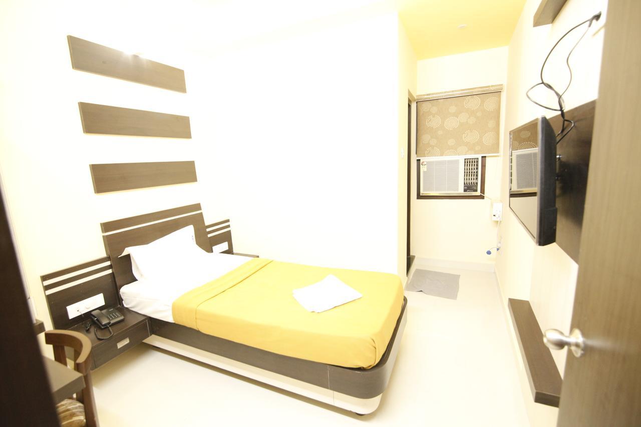 Hotel Kasi Inn Tandzsávúr Kültér fotó